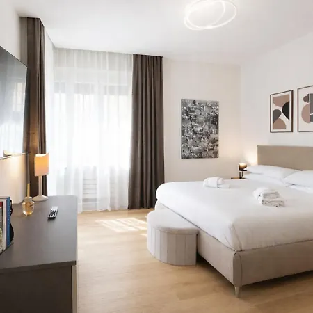 Elegantis Aventino Charming Flat With Private Terrace - Colosseo, Metro And Circo Massimo Nearby *