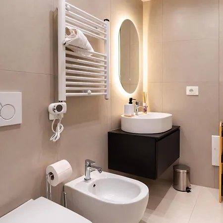 Elegantis Aventino Charming Flat With Private Terrace - Colosseo, Metro And Circo Massimo Nearby