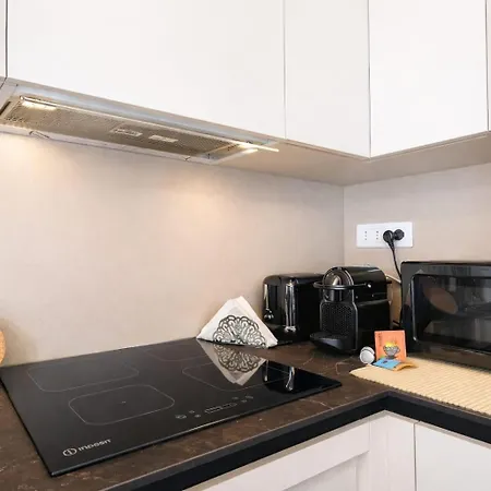 Elegantis Aventino Charming Flat With Private Terrace - Colosseo, Metro And Circo Massimo Nearby *