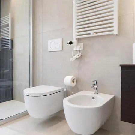 Elegantis Aventino Charming Flat With Private Terrace - Colosseo, Metro And Circo Massimo Nearby דירה רומא