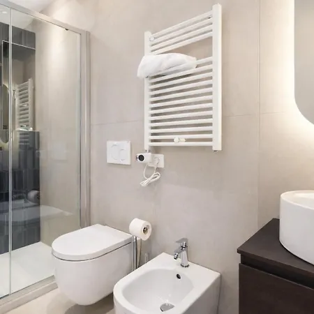Elegantis Aventino Charming Flat With Private Terrace - Colosseo, Metro And Circo Massimo Nearby דירה רומא
