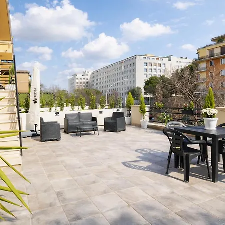 דירה Elegantis Aventino Charming Flat With Private Terrace - Colosseo, Metro And Circo Massimo Nearby רומא