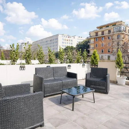 Elegantis Aventino Charming Flat With Private Terrace - Colosseo, Metro And Circo Massimo Nearby *
