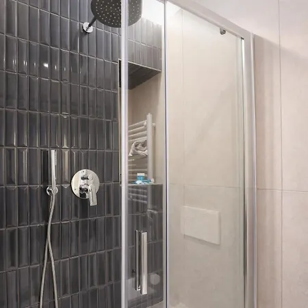 Elegantis Aventino Charming Flat With Private Terrace - Colosseo, Metro And Circo Massimo Nearby *